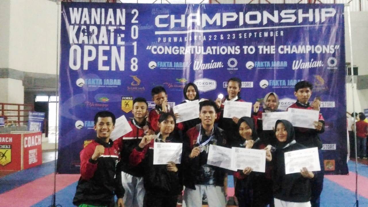 Atlet Karate SMAN 2 Raih 10 Medali Tingkat Jawa Barat