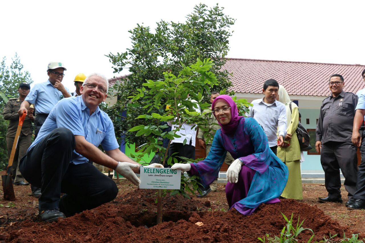 PT SPV Dukung Program Citarum Harum, Kembangkan Eco Village di Desa Cicadas