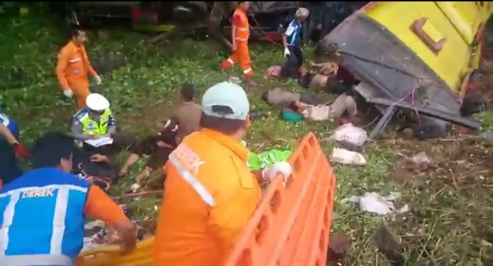 Update! Korban Tewas Kecelakaan Bus Bima Suci di Tol Cipularang jadi 7 Orang, 26 Luka-luka