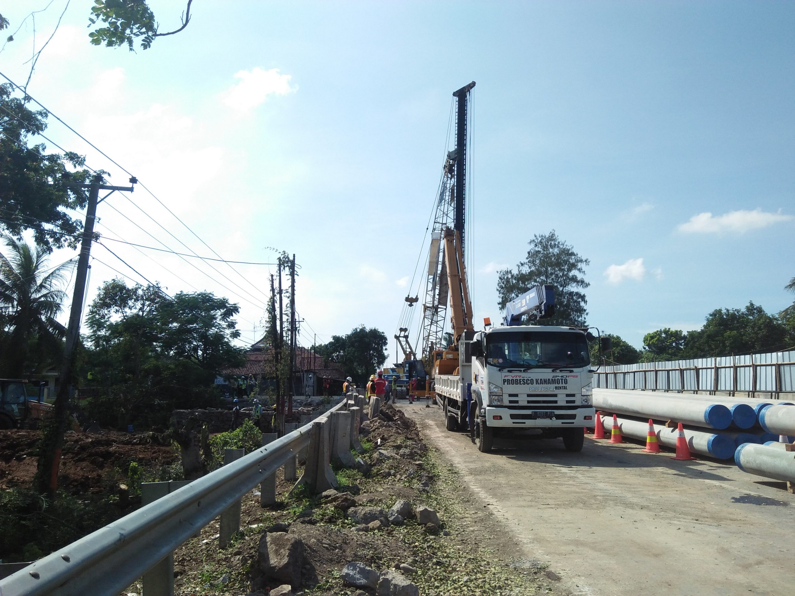 Jalan Pantura di Kotasari Diperlebar, Perlancar Proyek Pembangunan Akses Jalan Pelabuhan