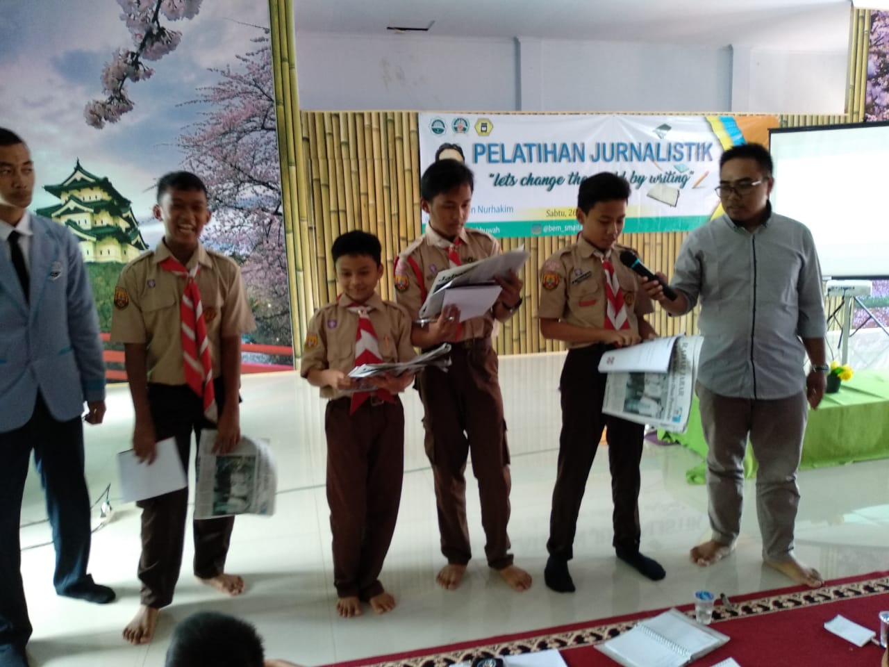 Pelajar SMP dan SMA IT Al-Ukhuwah Antusias Ikuti Pelatihan Jurnalistik