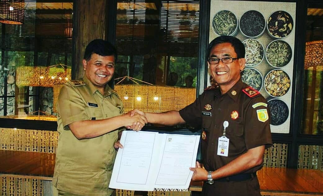 AKUR Targetkan PAD KBB Capai 1 Triliun, Teken MoU Kejaksaan Negeri Bandung