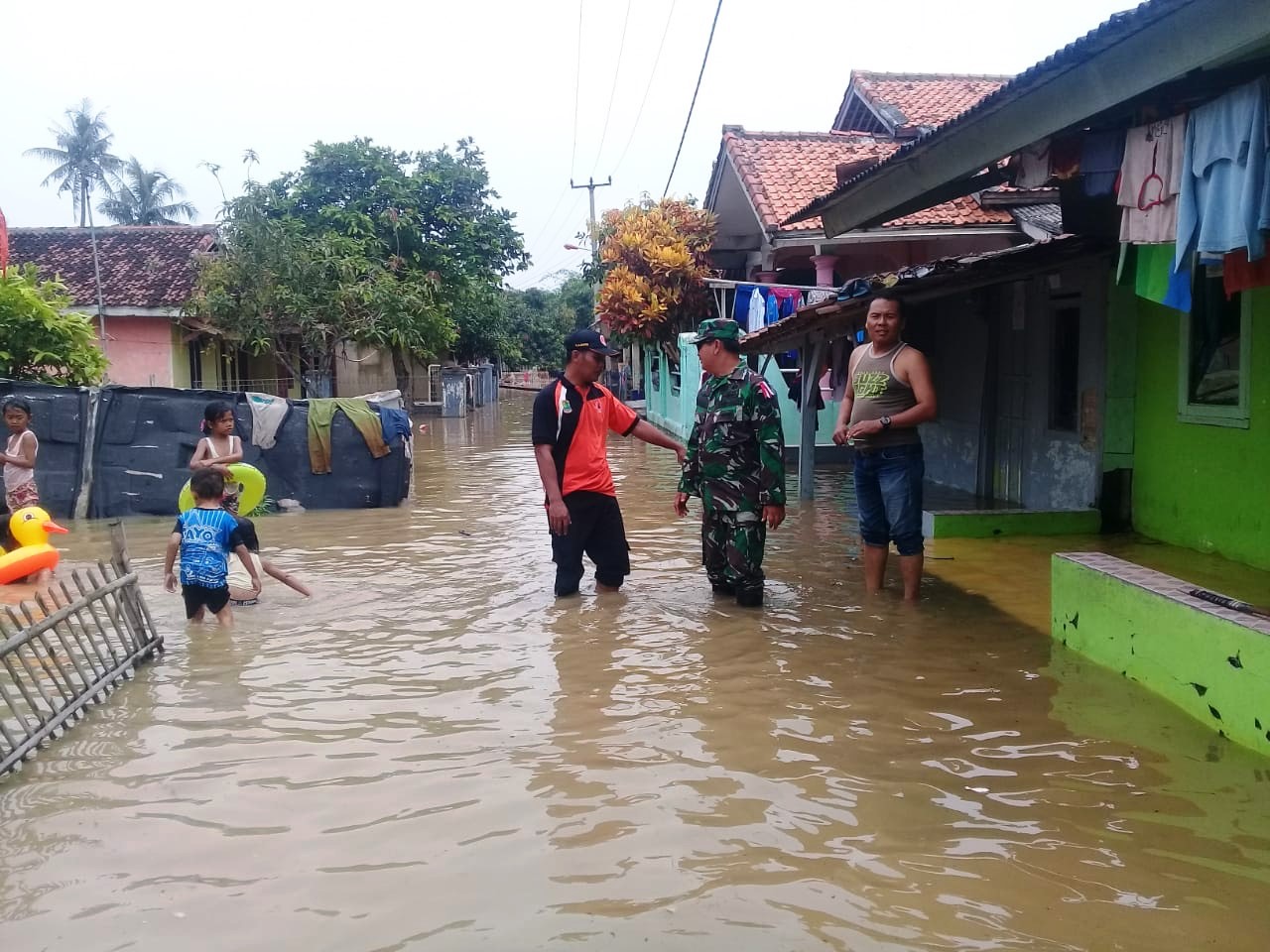 Sungai Cibeet Meluap, Puluhan Rumah Terendam Banjir