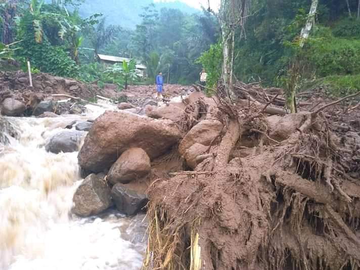 Banjir Bandang di Tanjungsiang, Rumah Nenek Jene Hanyut