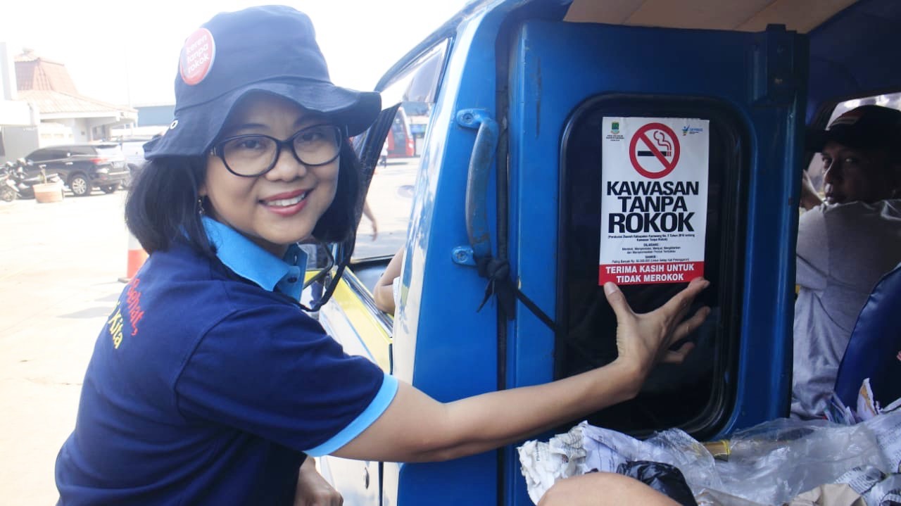 Pemkab bersama Dinkes Karawang Giatkan Sosialisasi Dilarang Merokok di Angkutan Umum