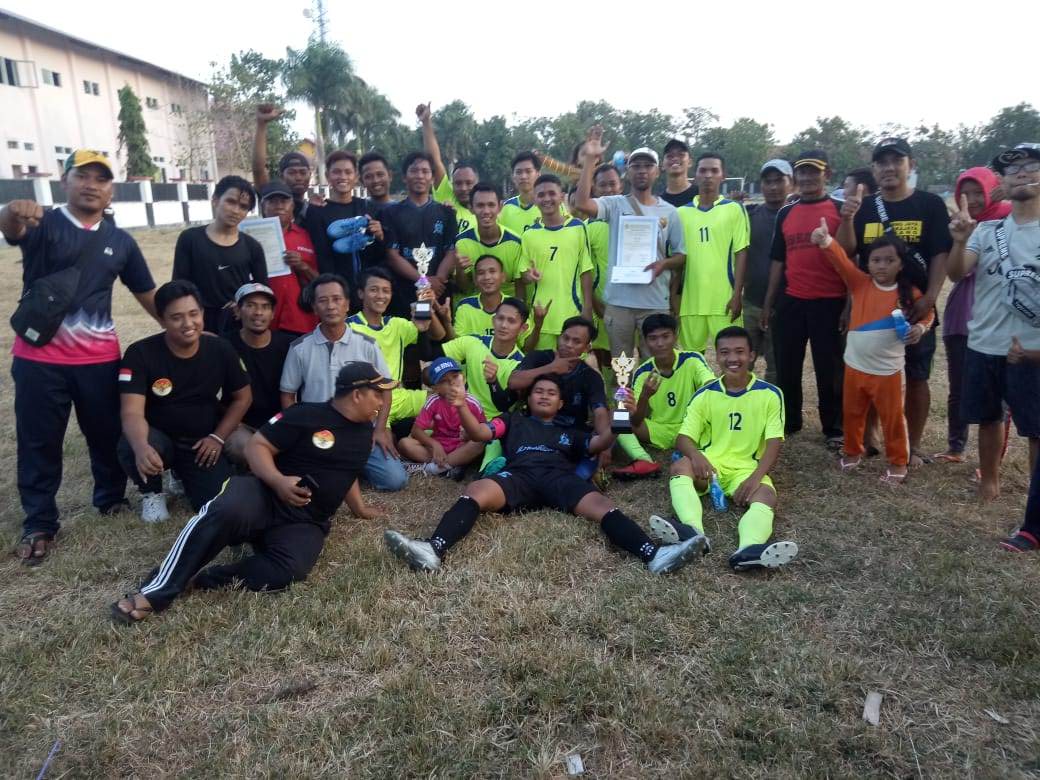 Tim RT 11 Juara Sepakbola Antar RT Desa Bojong Jaya