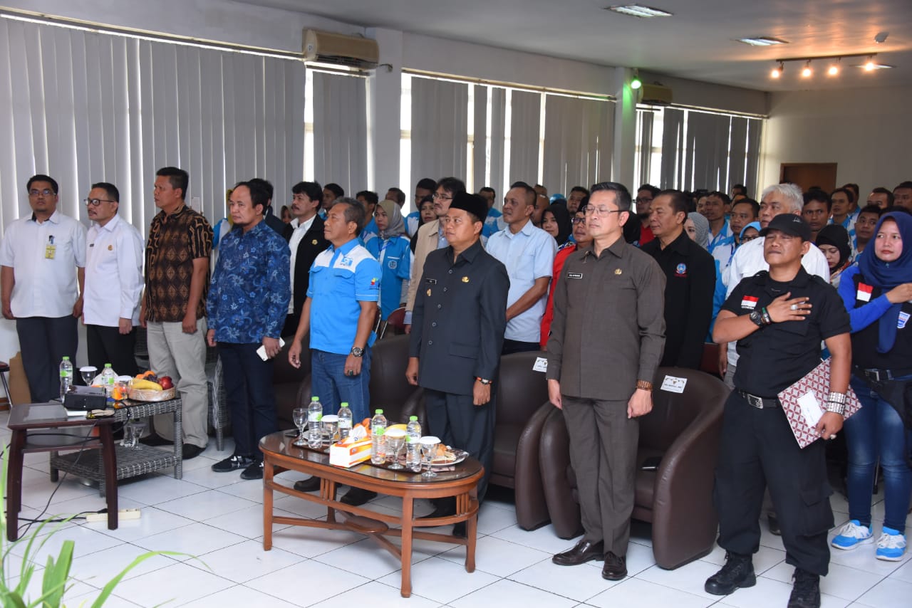 Pemdaprov Jawa Barat Akan Wujudkan "Buruh Juara"