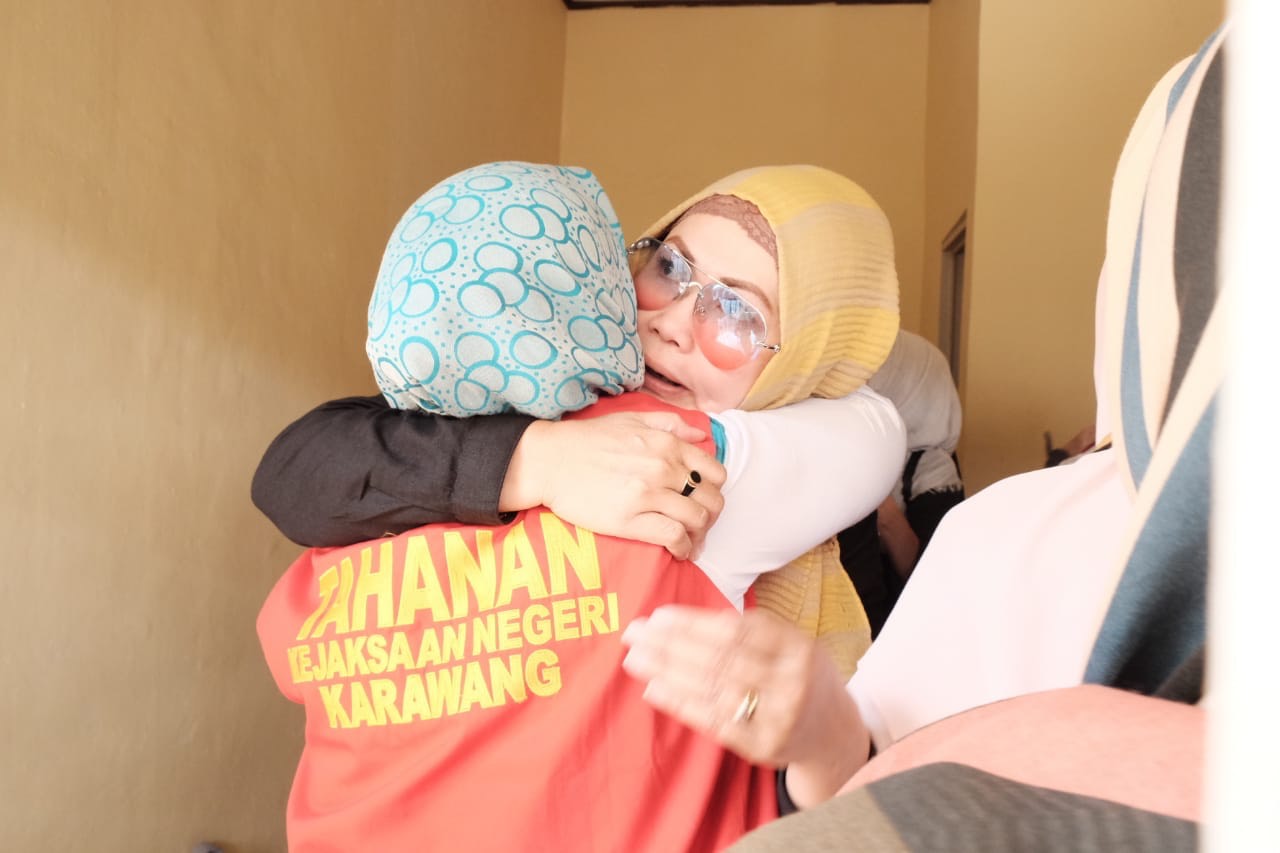 Kuasa Hukum Emak-emak Kesulitan Temui Prabowo-Sandi