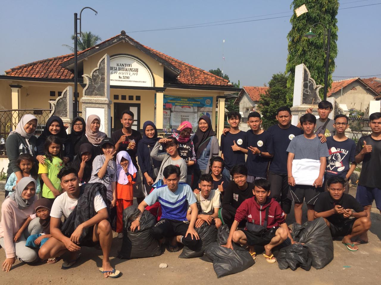 KKN Mahasiswa Unsika Dukung Citarum Harum, Ajak Masyarakat Lestarikan Lingkungan