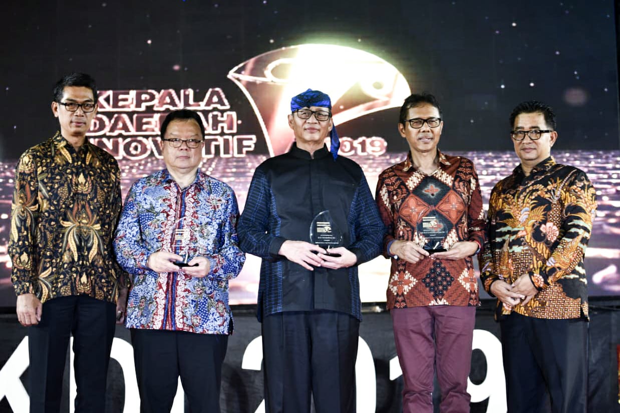 Ridwan Kamil Terima Penghargaan Kepala Daerah Inovatif 2019 Berkat Program JQR