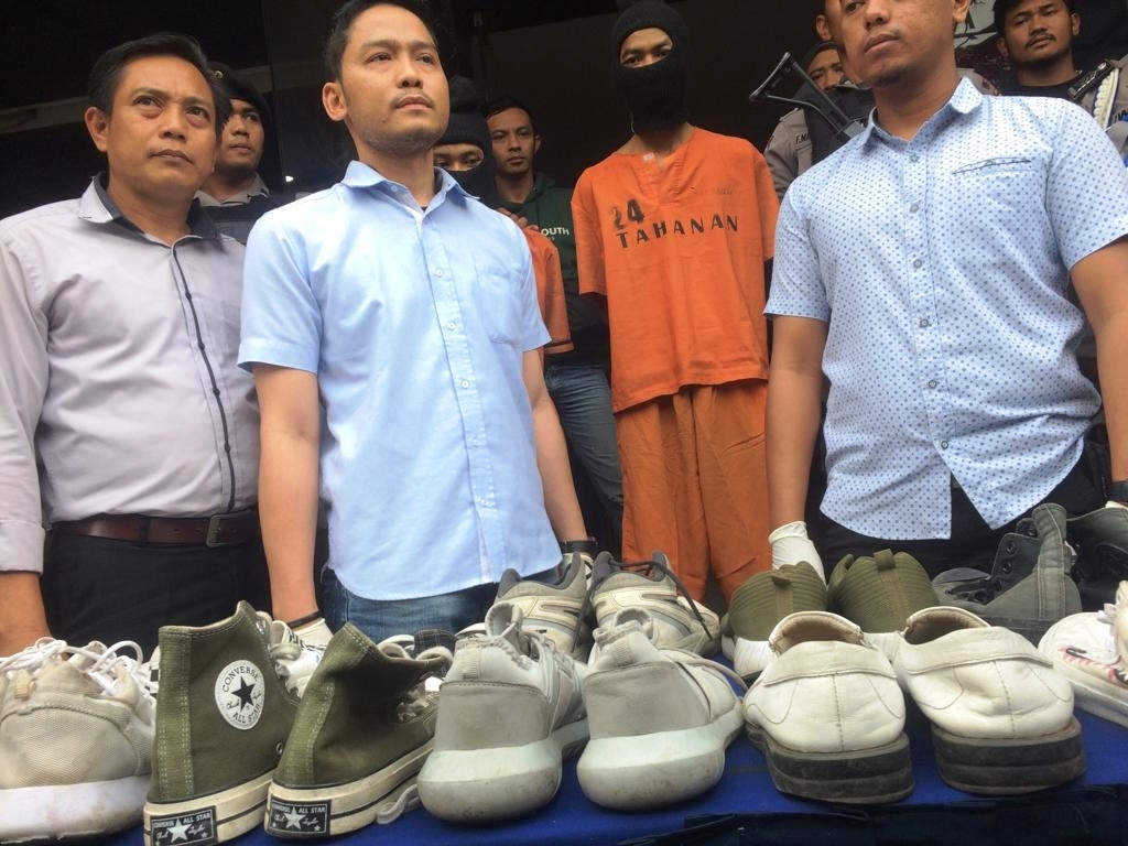 Pencuri Spesialis Sepatu Bermerek Dibekuk, Polisi Amankan 12 Pasang Sepatu