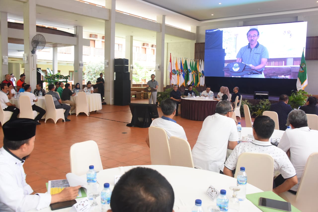 Pantun dan Antusiasme Kepala Daerah Kabupaten/Kota dalam KOPDAR Triwulan III 2019