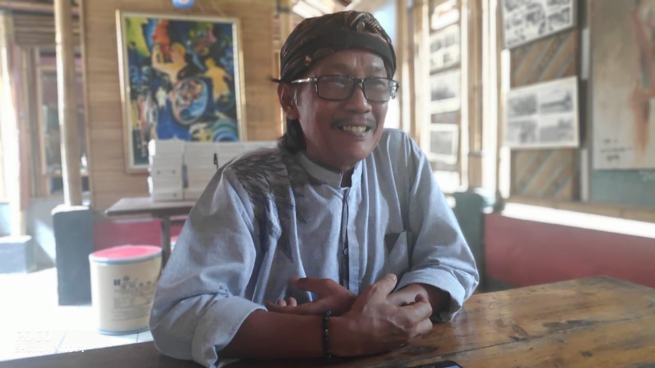 Seniman Kritis Gerakan Goyang Karawang