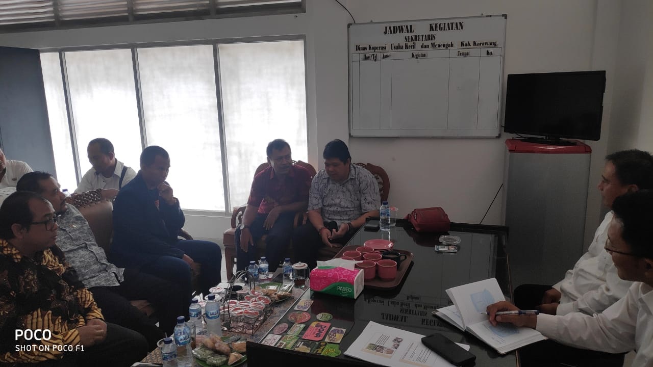 DPRD Karawang Minta Dinas Koperasi Bantu Pasarkan Batik Pare Sagedeng