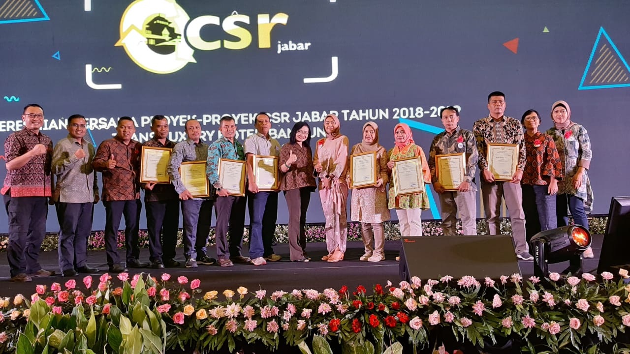 Tujuh Pabrik Danone-AQUA di Jawa Barat Terima Penghargaan Gubernur