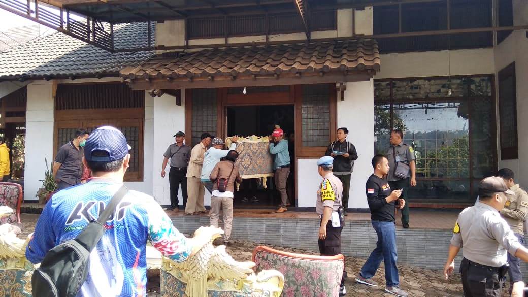 Terjerat Masalah Utang Piutang, Pengadilan Negeri Bale Bandung Sita Villa Mewah di Lembang