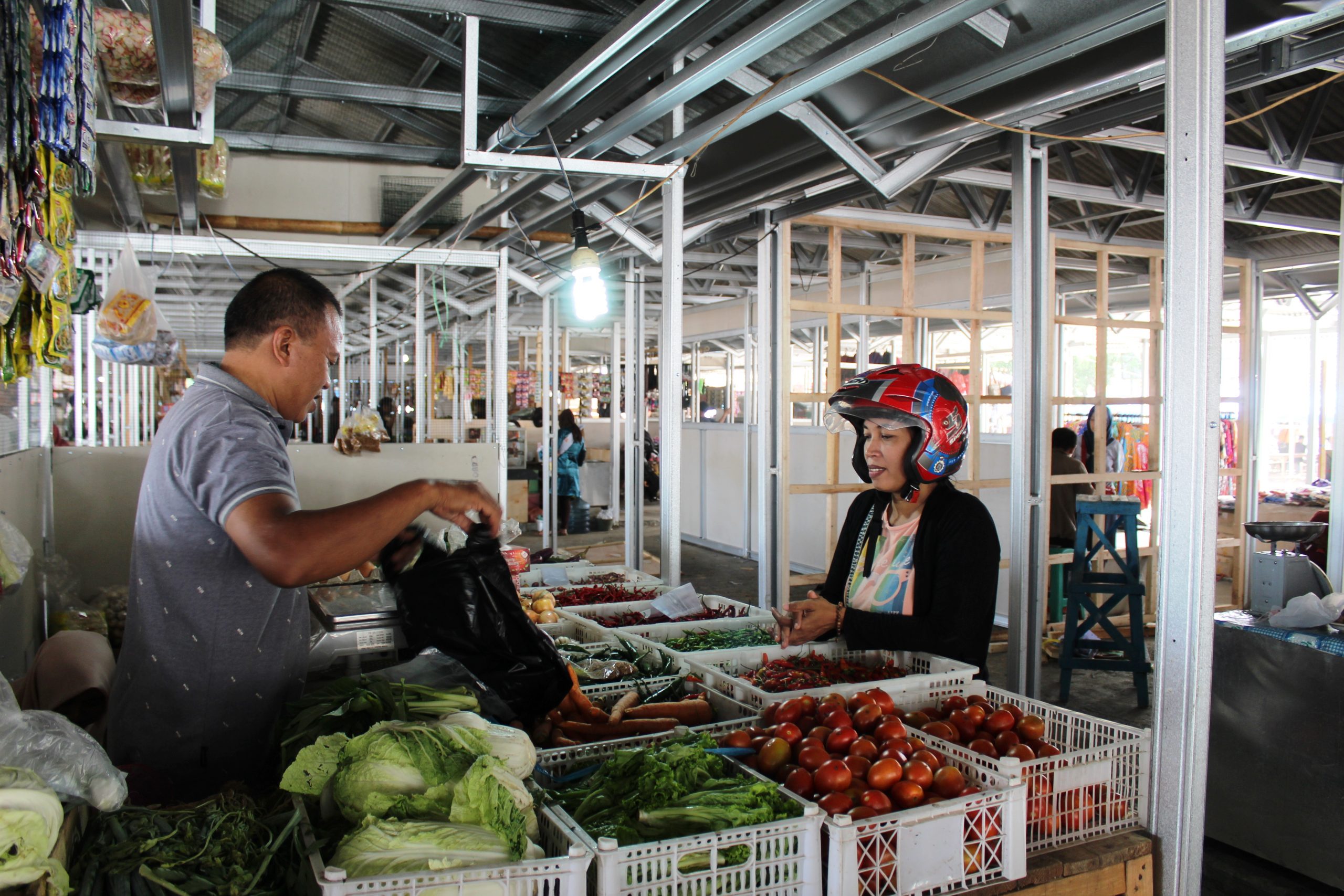 Pedagang Kalijati Mulai Tempati Pasar Sementara, Berharap Usaha Kembali Normal