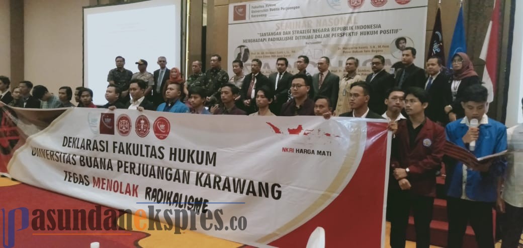 Mahasiswa dan Dosen Fakultas Hukum UBP Karawang Deklarasi anti Radikalisme