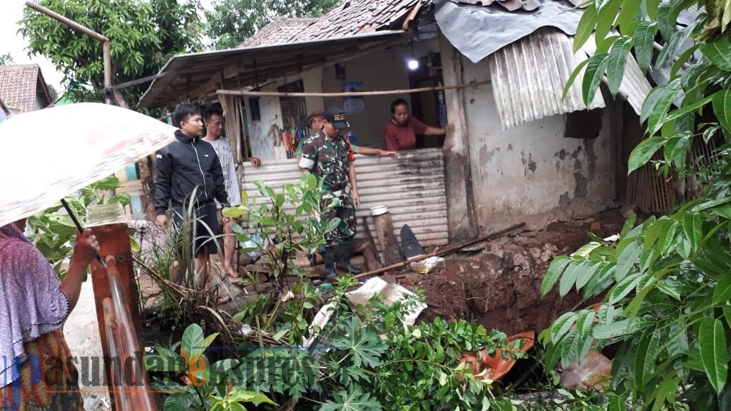 Banjir Nyaris Seret Rumah Warga, Subang Dipenuhi "Cileuncang"