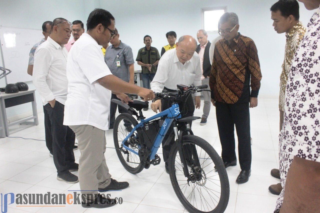 PT Suryacipta Swadaya Perkenalkan Sepeda Listrik