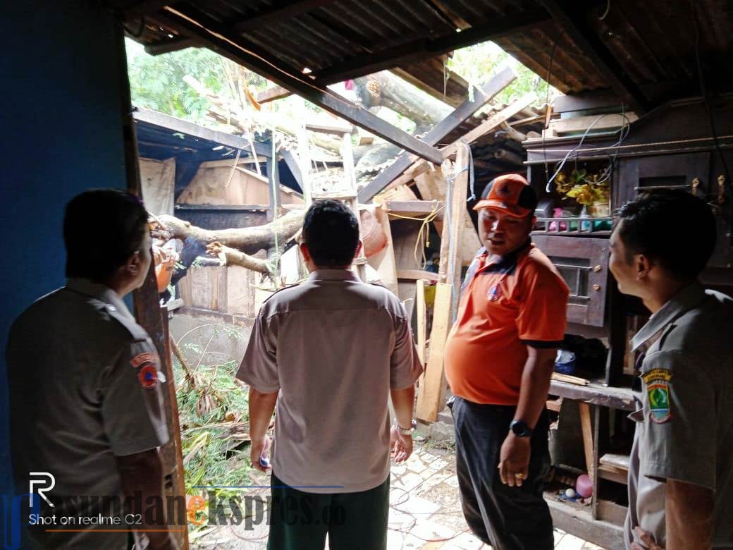 Puting Beliung Rusak 51 Rumah, Petugas Masih Data Korban