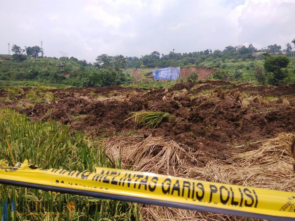 Polisi Selidiki Penyebab Tanah Longsor di Kampung Hegarmanah