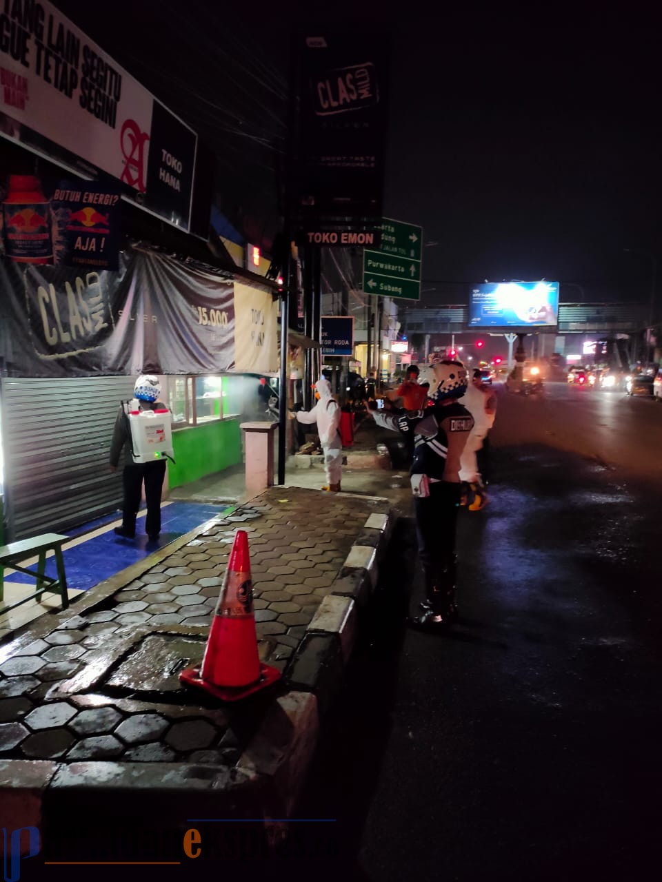 Mayat Pria tanpa Identitas Tergeletak di Trotoar Sadang Purwakarta