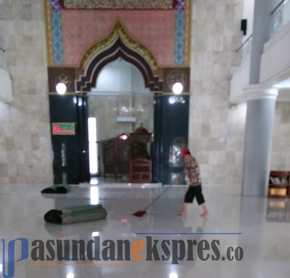 Masjid Agung Subang Tetap Gelar Salat Jumat, Ini Yang Harus Dilakukan Jamaah