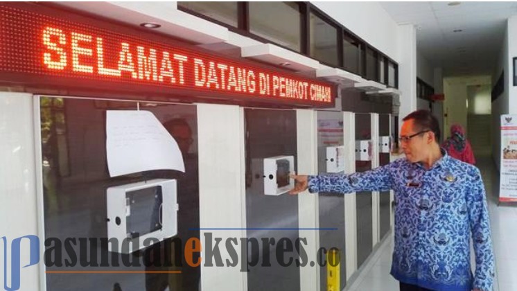 Warga Lembang Tak Gubris PSBB, Belanja Padati Pasar Panorama