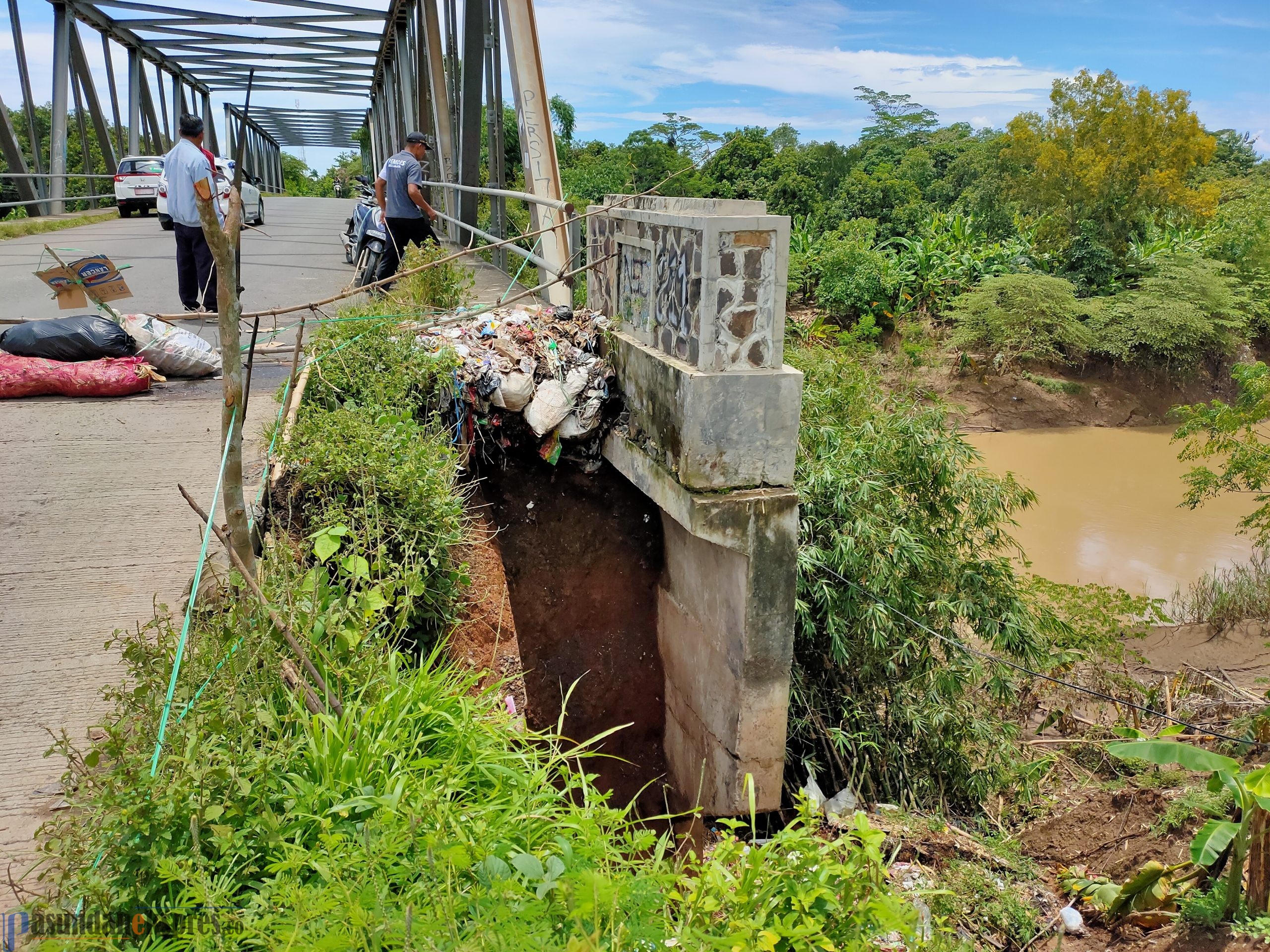 Sudah Disurati Bupati, BBWS Belum Juga Perbaiki Jembatan Cipunagara