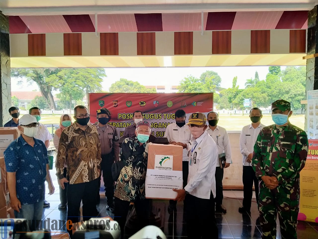 Dukung Pencegahan Covid-19, PT Suryacipta Salurkan Bantuan 500 APD dan Alat Medis untuk Kabupaten Subang