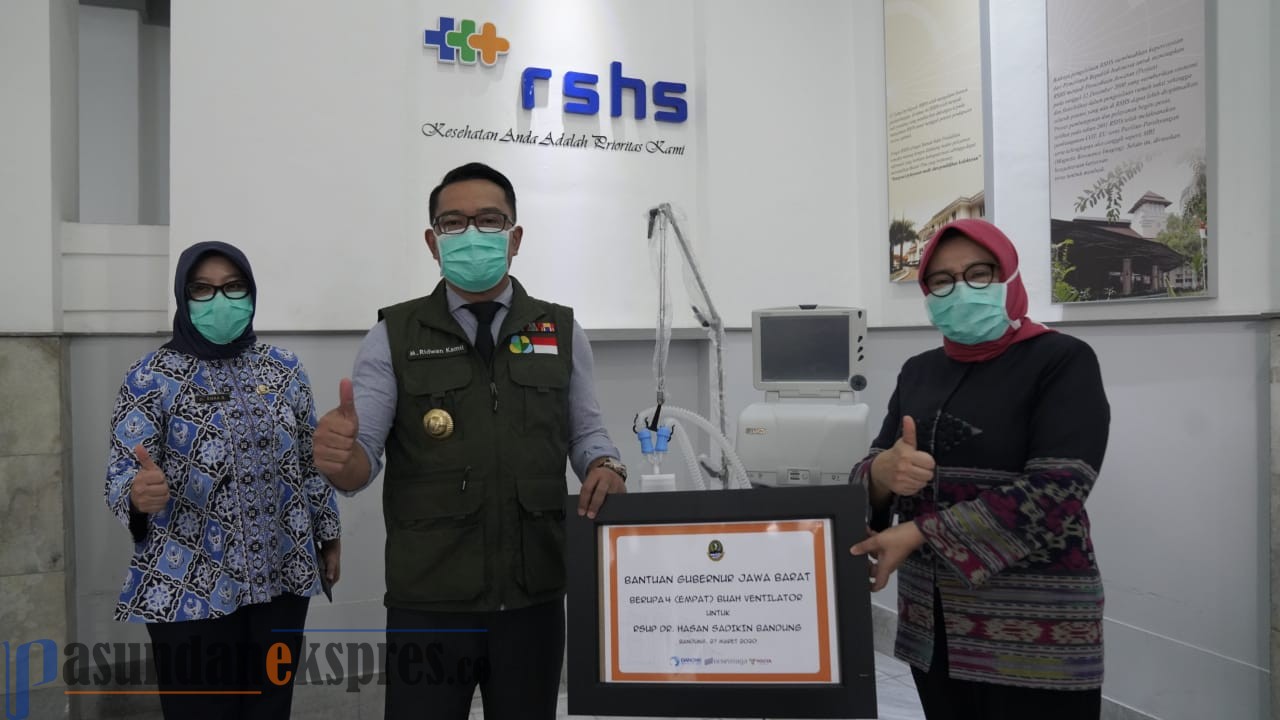 Gubernur Ridwan Kamil Serahkan Empat Ventilator ke RSHS