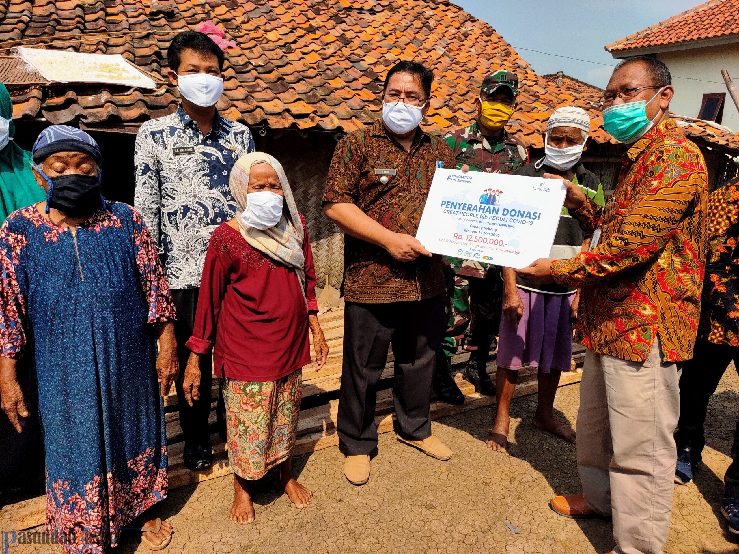 BJB Cabang Subang Salurkan Donasi bagi Warga Desa Cigugur Kaler