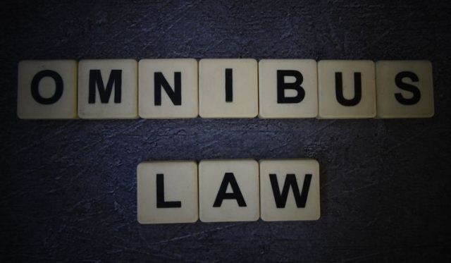 Omnibus Law: Buruh Sejahtera Hanya Fatamorgana
