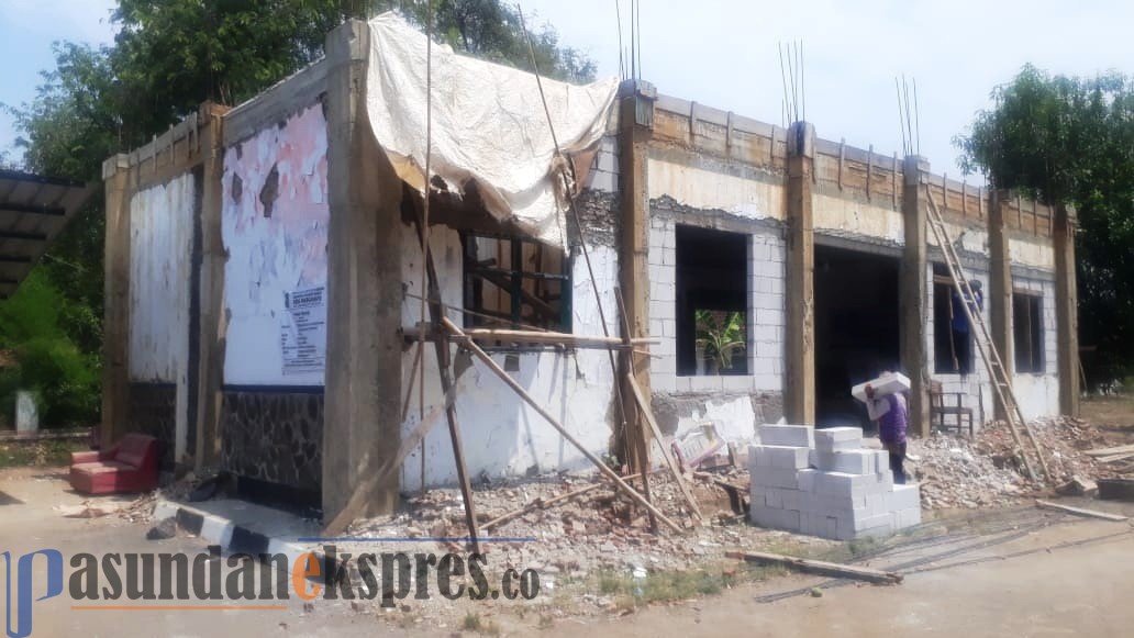 Pemdes Margahayu Lanjutkan Pembangunan Kantor Desa