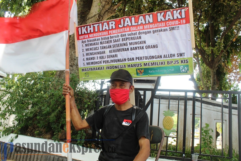 Cerita Ujun Junaedi warga Pamanukan Jalan Kaki Subang-Jakarta-Subang