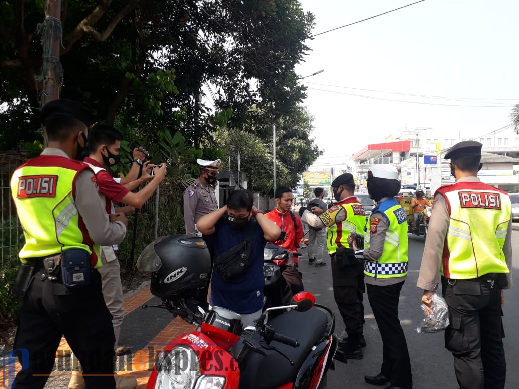 Polres Subang Sasar Warga Tidak Gunakan Masker