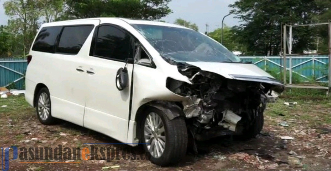 Mobil Terpental, Hanafi Rais Kecelakaan di Tol Cipali