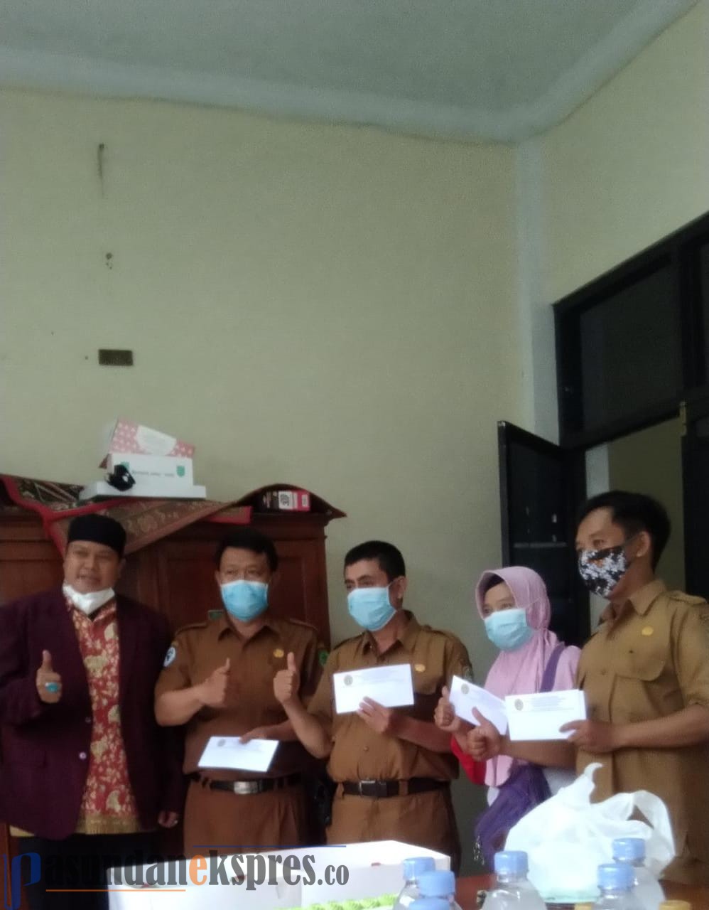 PPNI Berikan Kadeudeuh untuk 10 Perawat Terpapar Covid-19 di Subang