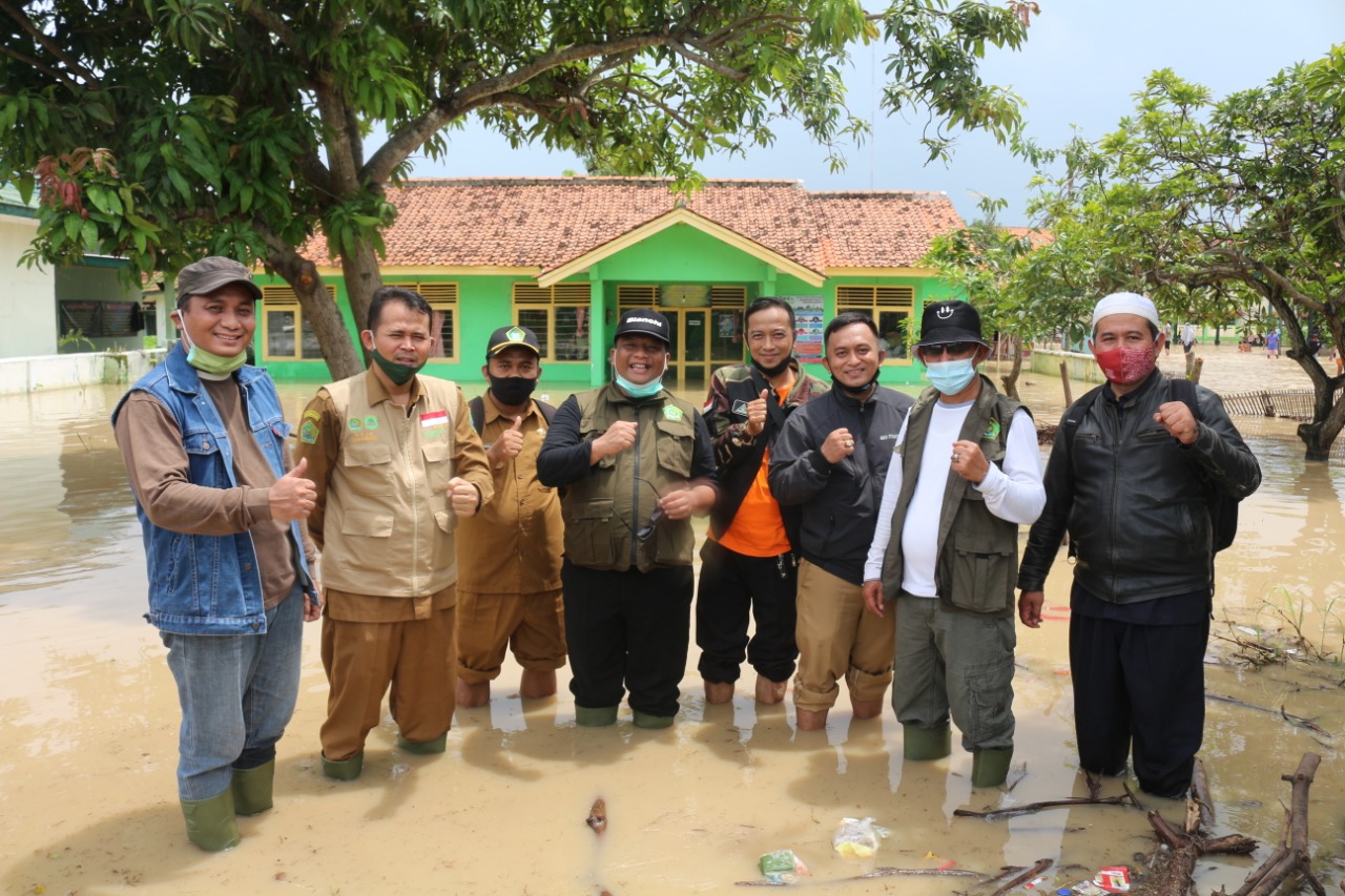 KUA Pamanukan Jadi Posko Bantuan Korban Banjir
