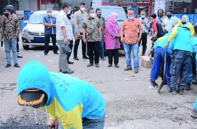 Wabup Aep Awasi Perbaikan Jalan Kabupaten
