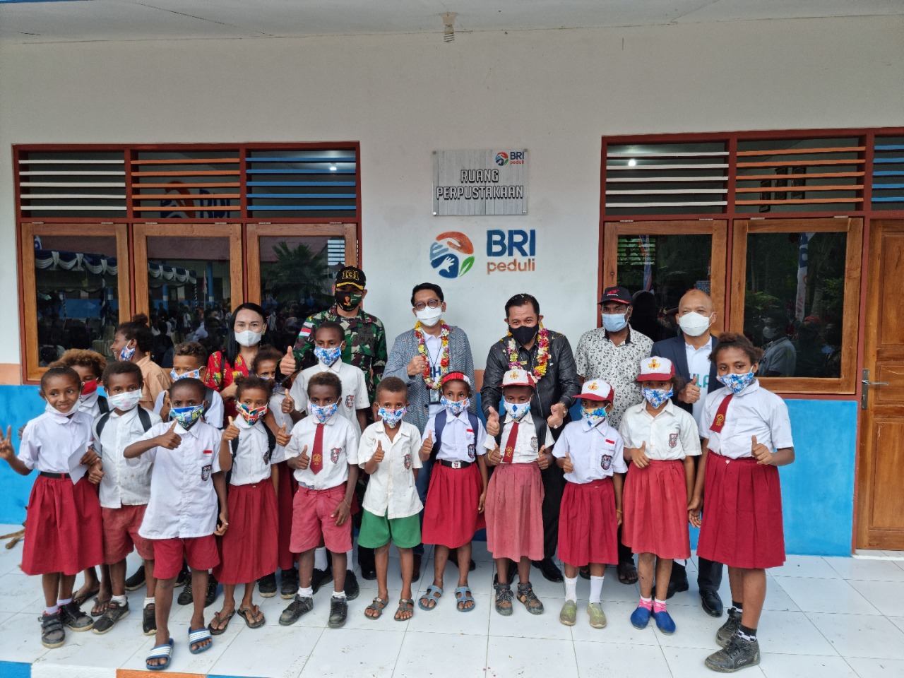 Tingkatkan Kualitas Pendidikan Di Wilayah 3T, BRI Lanjutkan Renovasi Sekolah Di Tapal Batas Jayapura