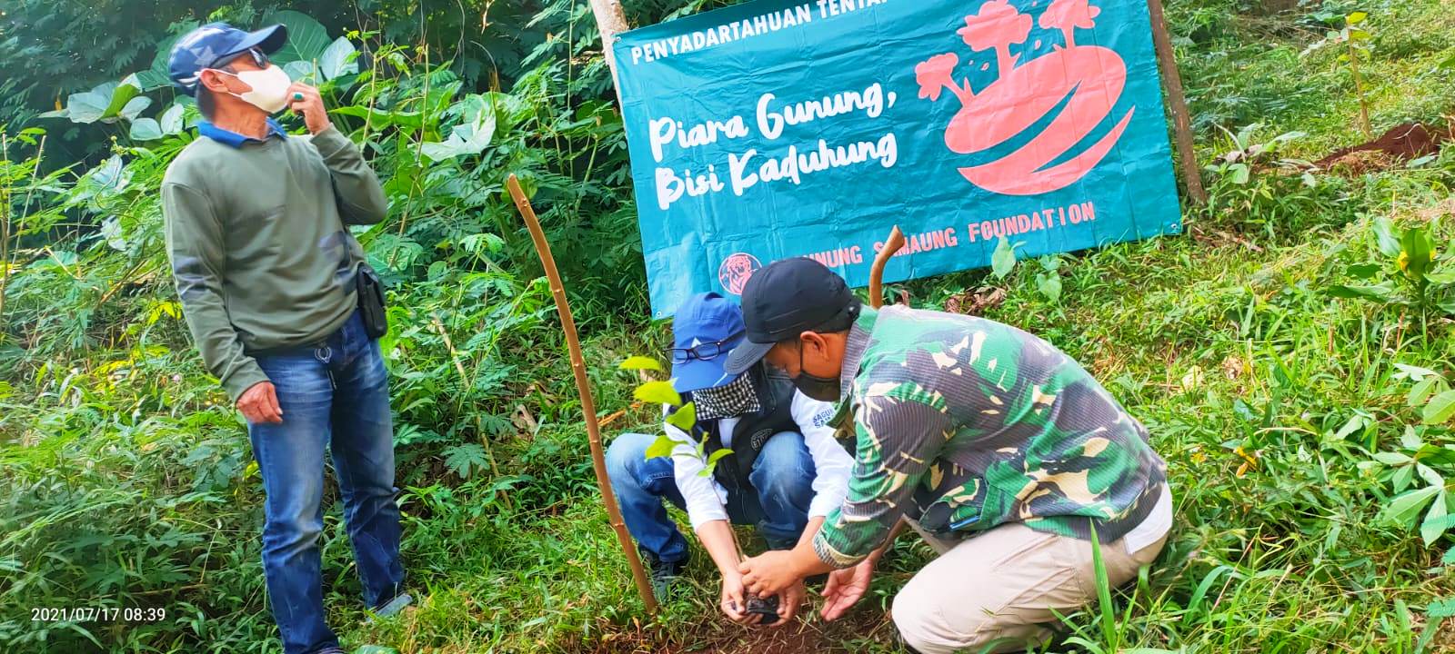 Antisipasi Longsor dan Banjir,  Aktivis Lingkungan Ajak Masyarakat Lakukan Penanaman Pohon