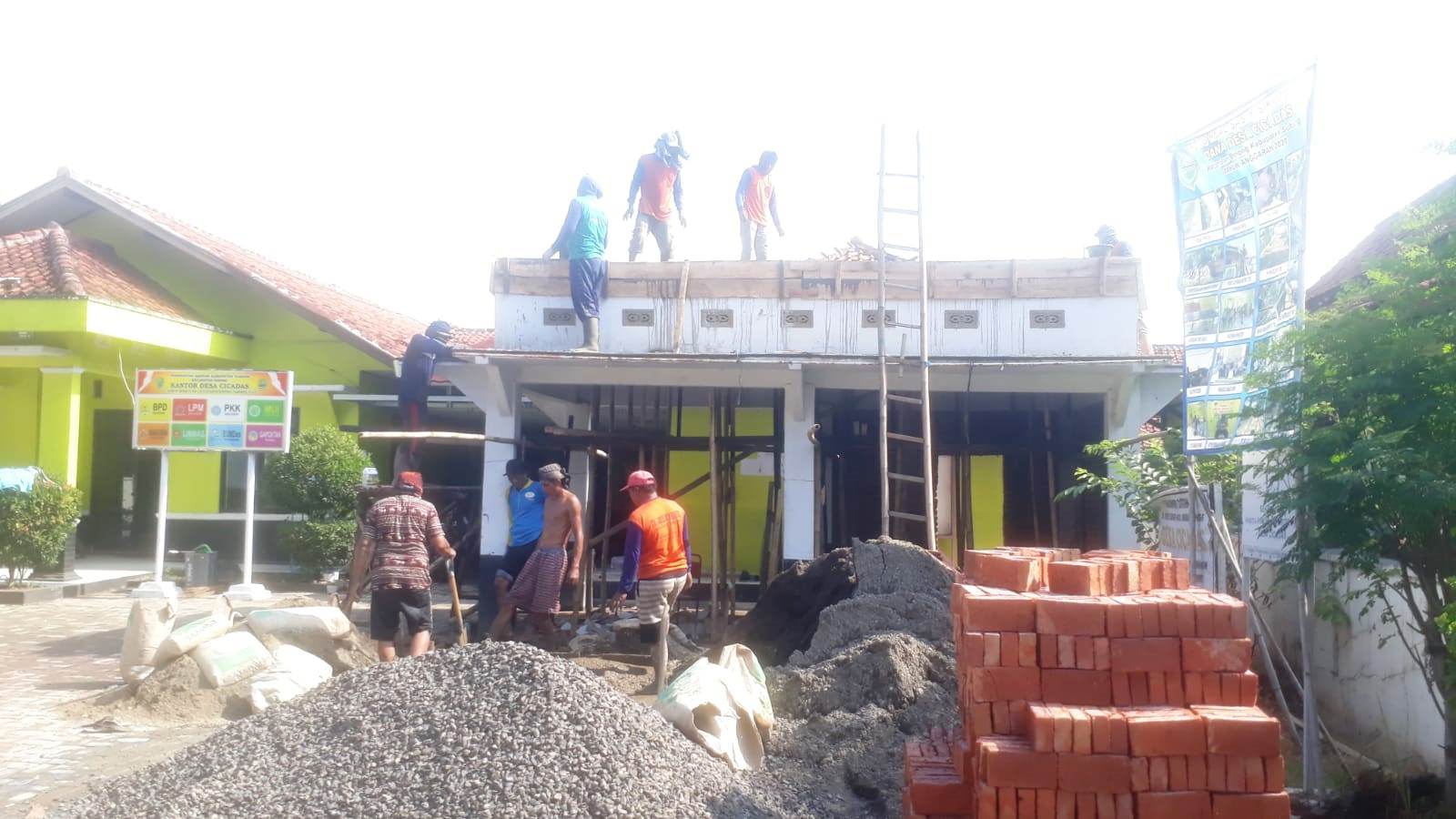 Desa Cicadas Bangun Gedung LPM Pakai Anggaran Provinsi