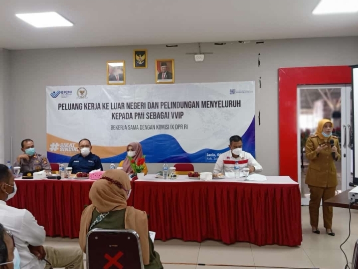 Cegah Pekerja Migran Ilegal, Linda Megawati dan BP2MI Lakukan Sosialisasi