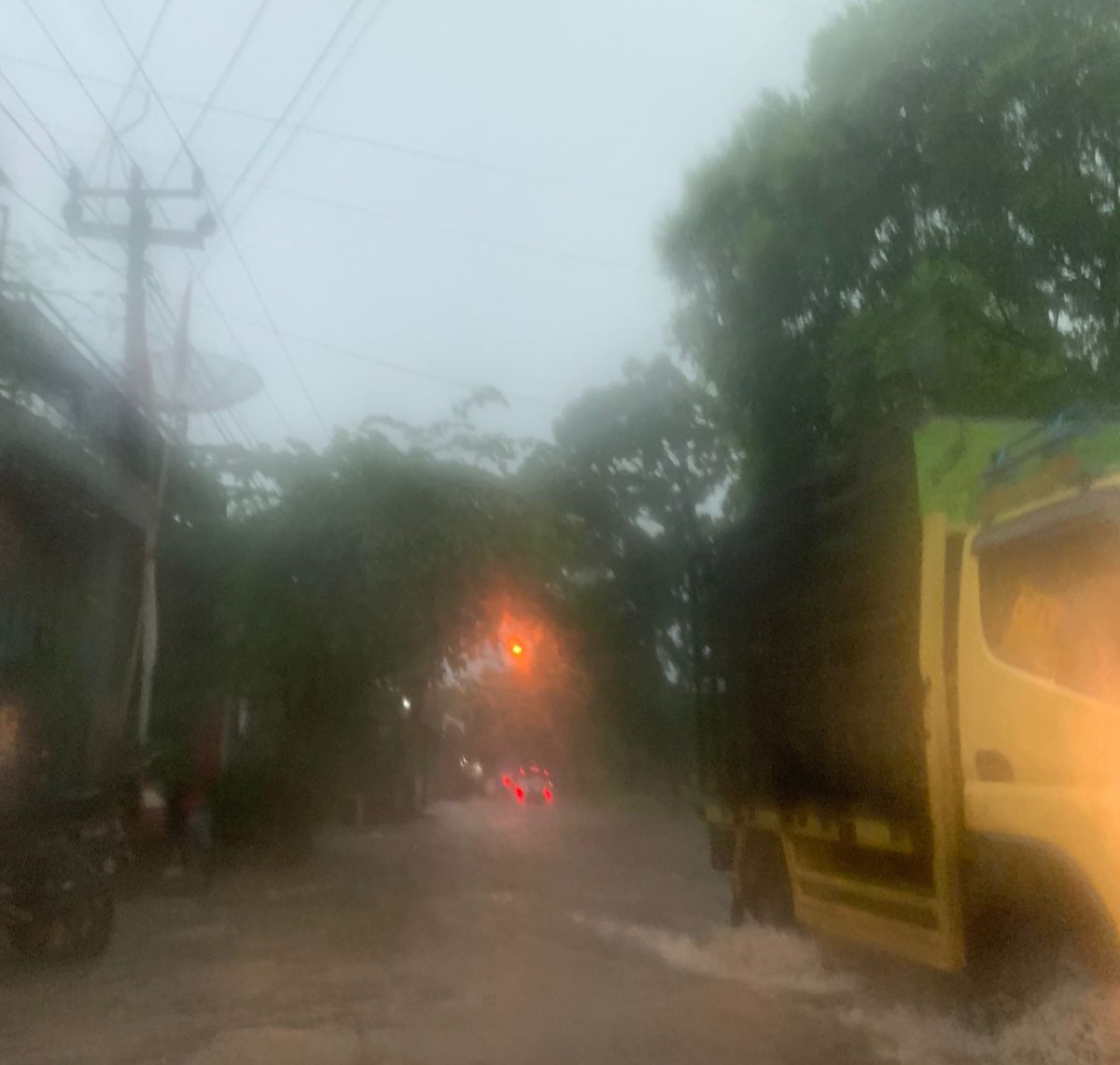 Diguyur Hujan, Sepanjang Jalan RA Kartini Subang Banjir 'Cilencang'
