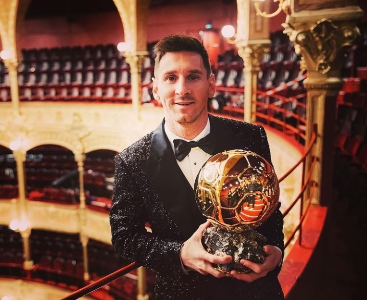 Lionel Messi Kembali Menangkan Ballon d’Or, Cristiano Ronaldo Absen