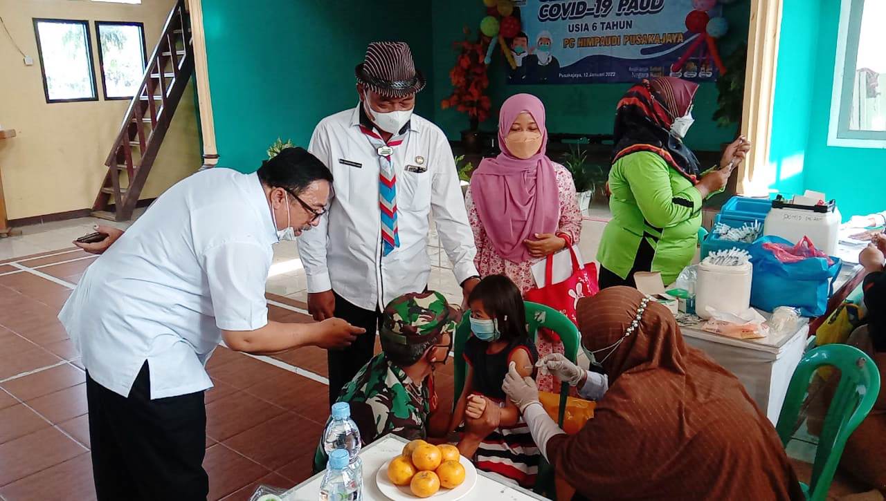 Vaksinasi Anak di Kecamatan Pusakajaya Capai 76 Persen