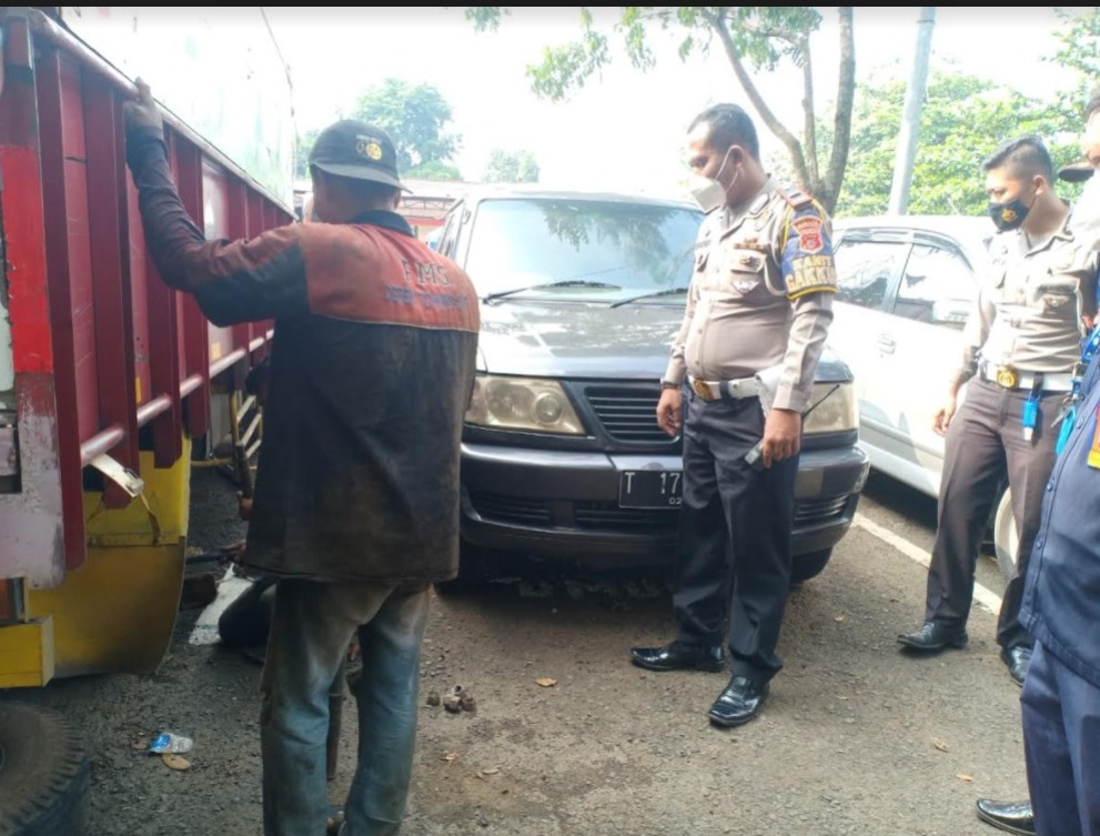 Soal Tujuh Kendaraan Terlibat Kecelakaan Beruntun di Subang Satu Orang Tewas, Polisi: Ambulance Tidak Perlu Dikawal