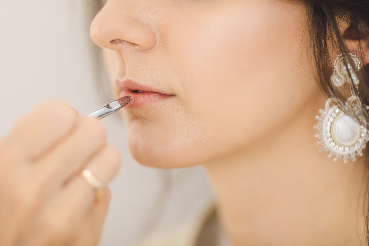 Tujuh Cara Menghilangkan Bibir Hitam, Bikin Tampil Sehat dan Merona
